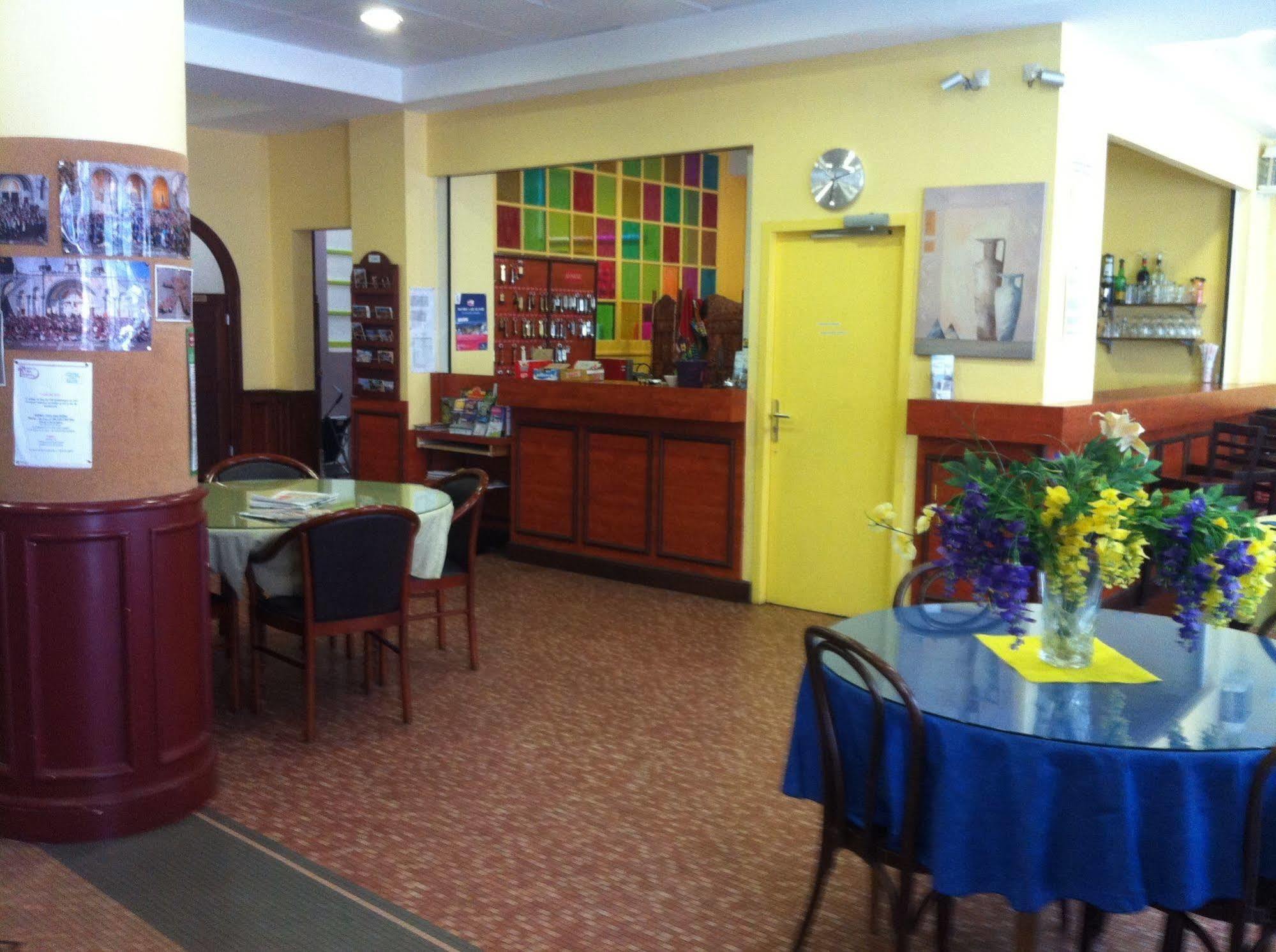 Hotel A La Croix De Malte Lourdes